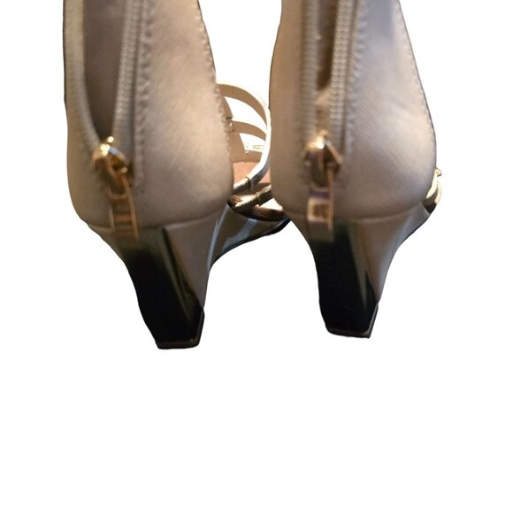 Torta Caliente Womens Strappy Beige Wedge Sandals Size 6.5M With Gold Embellishm - Picture 4 of 8